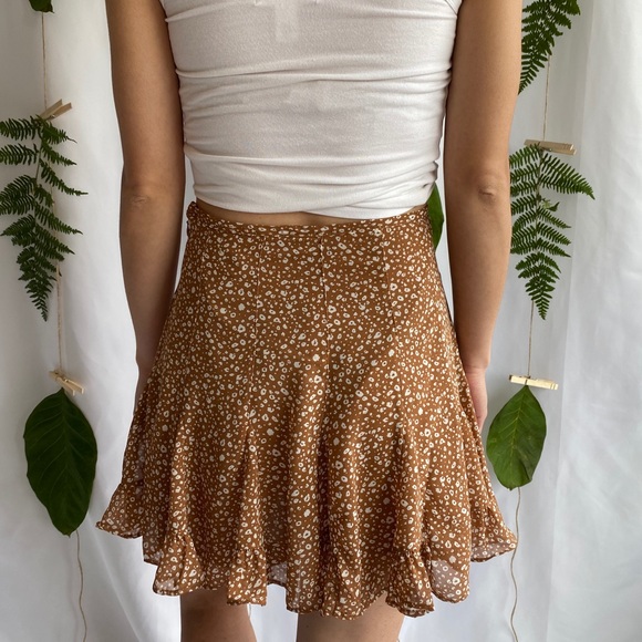 Ruffled Mini Skirt - Picture 2 of 3